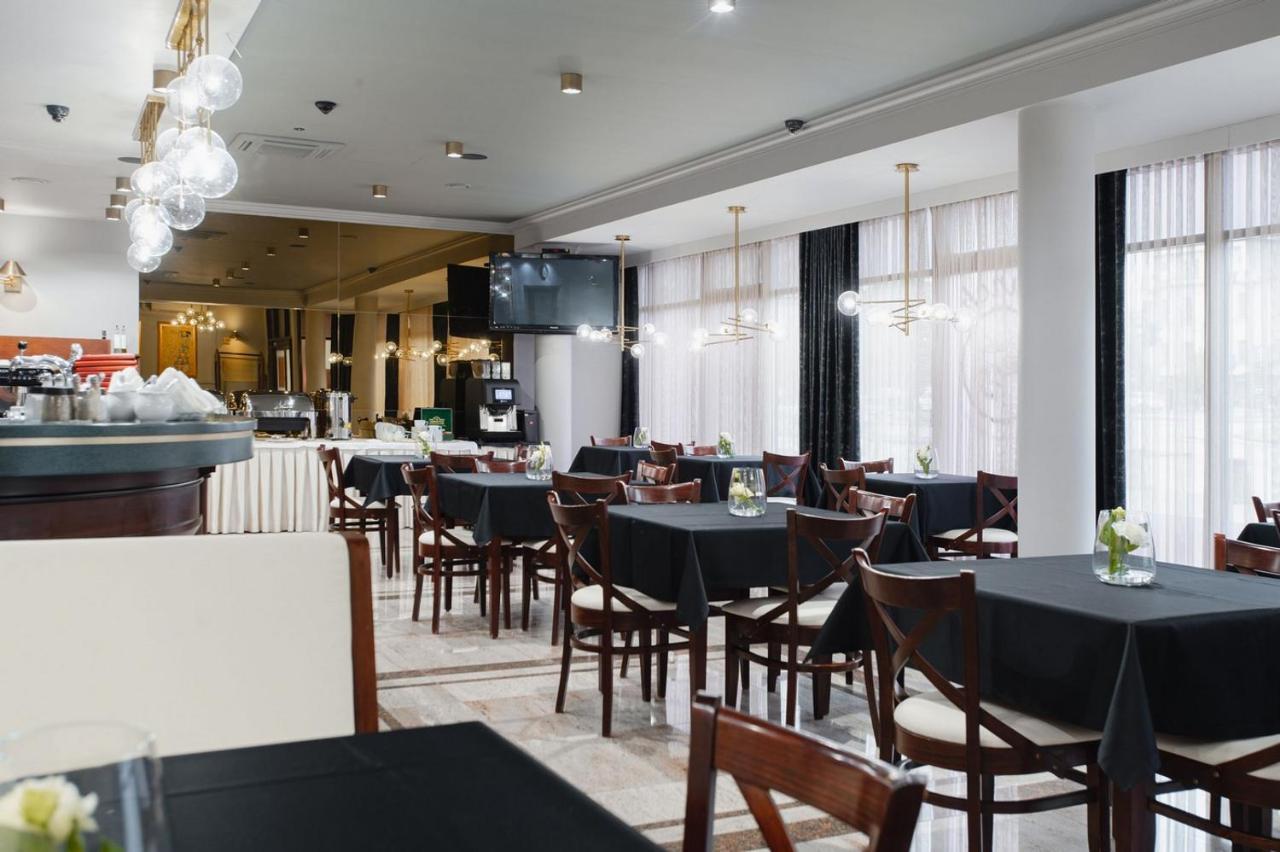 Hotel Poniatowski Radom Dış mekan fotoğraf